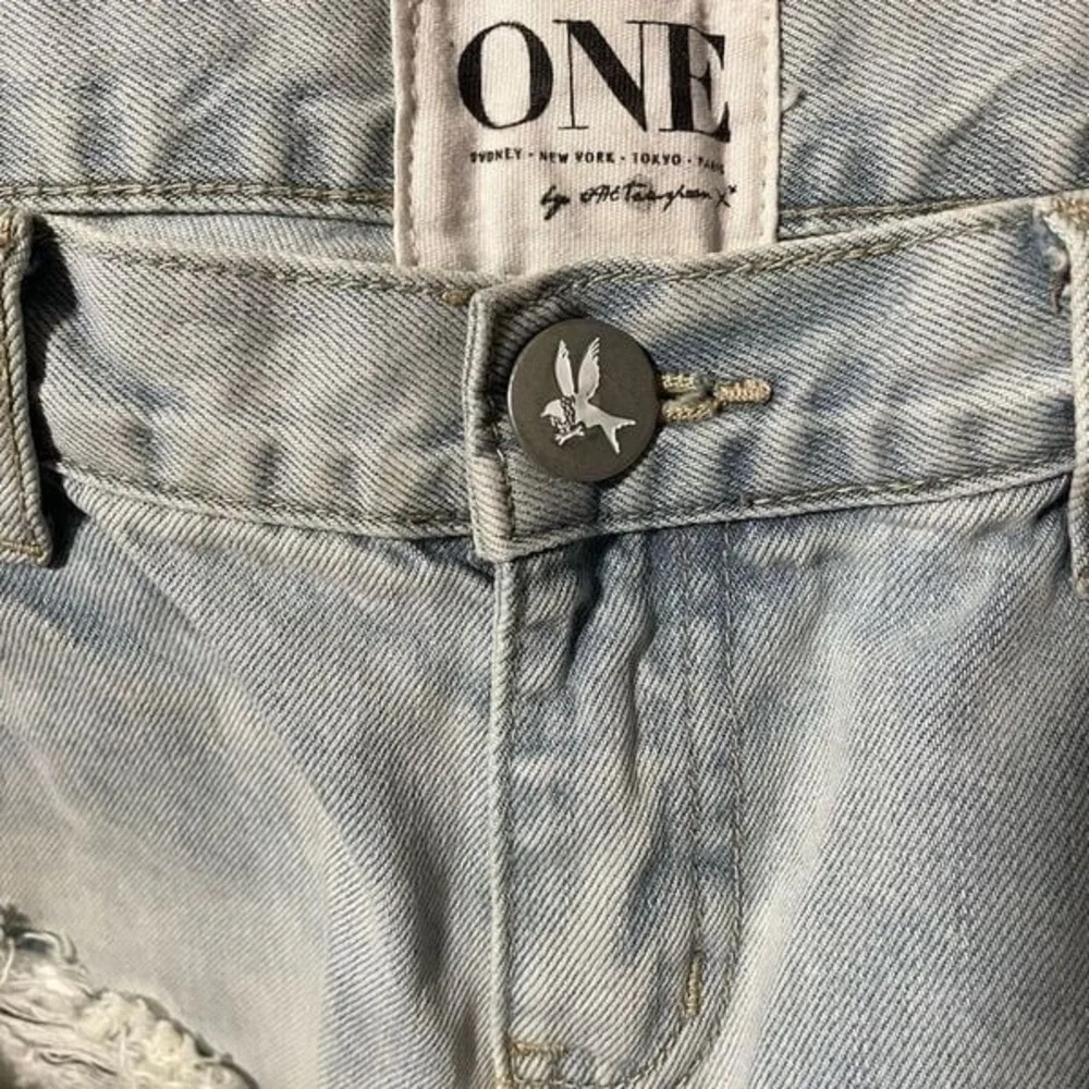 One X ONETEASPOON Women AWESOME BAGGIES Distressed Light Wash Jeans